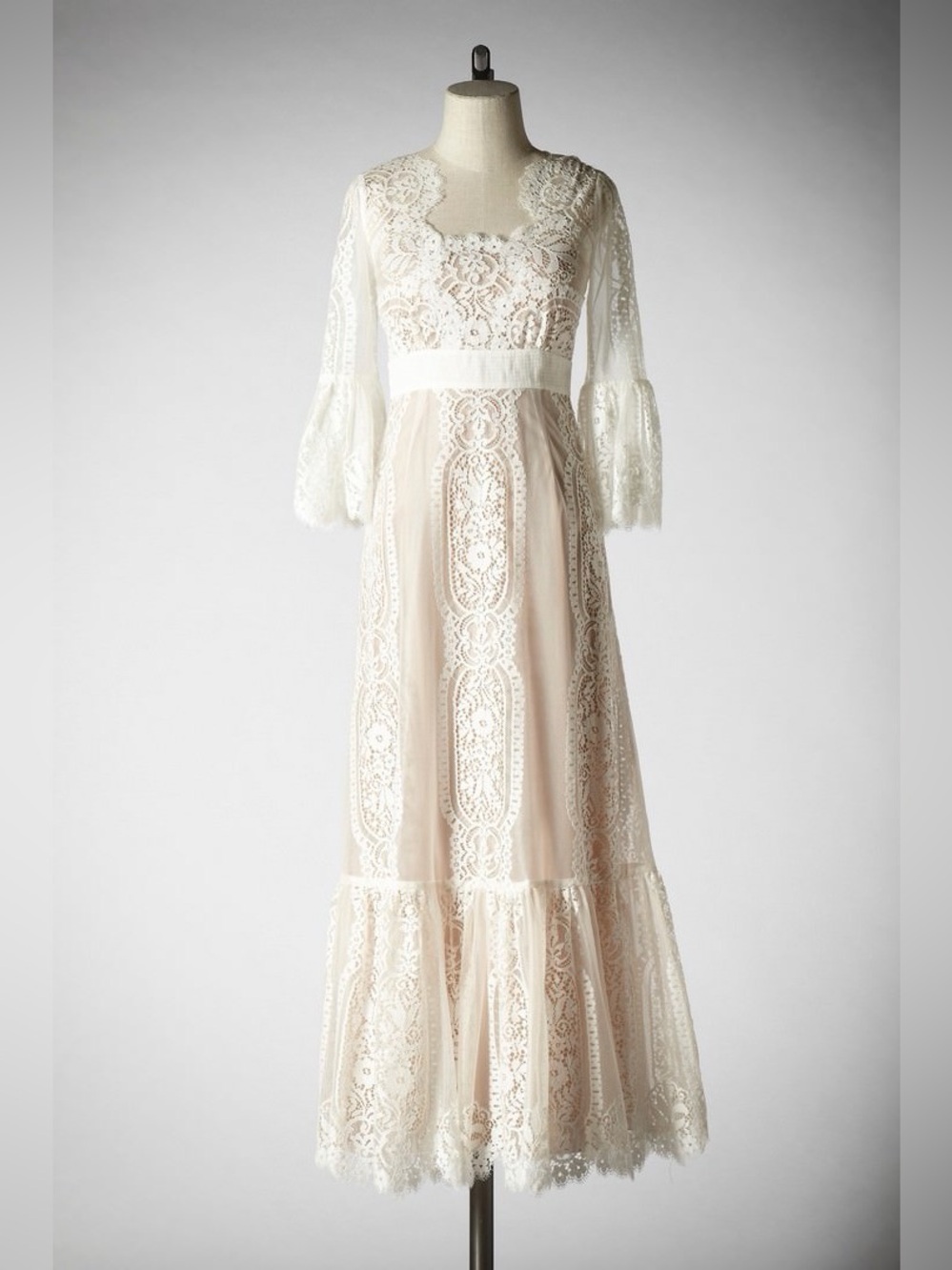 BHLDN Tracy Reese Arabella Lace Wedding Gown Ivory Blush Bell‎ Sleeve 4
